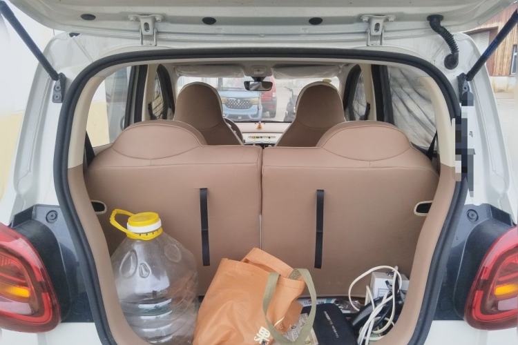 Used Wuling Hongguang MINIEV 2025 Four-Door Version Advanced Edition Trunk
