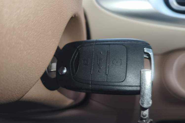 Used Wuling Hongguang MINIEV 2025 Four-Door Version Advanced Edition Vehicle Key