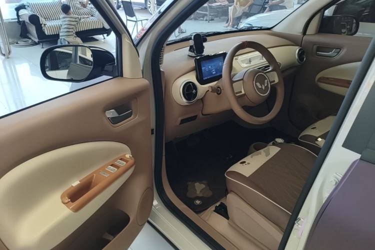 Used Wuling Hongguang MINIEV 2025 Four-Door Version Advanced Edition Driver Seat