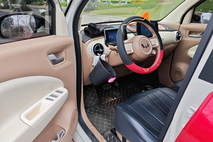 Used Wuling Hongguang MINIEV 2025 Four-Door Version Zhenxiang+ Edition Driver Seat