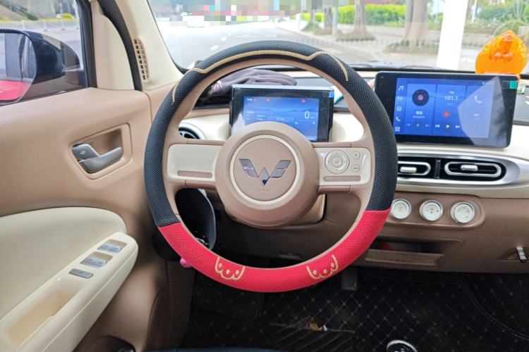 Used Wuling Hongguang MINIEV 2025 Four-Door Version Zhenxiang+ Edition Steering Wheel