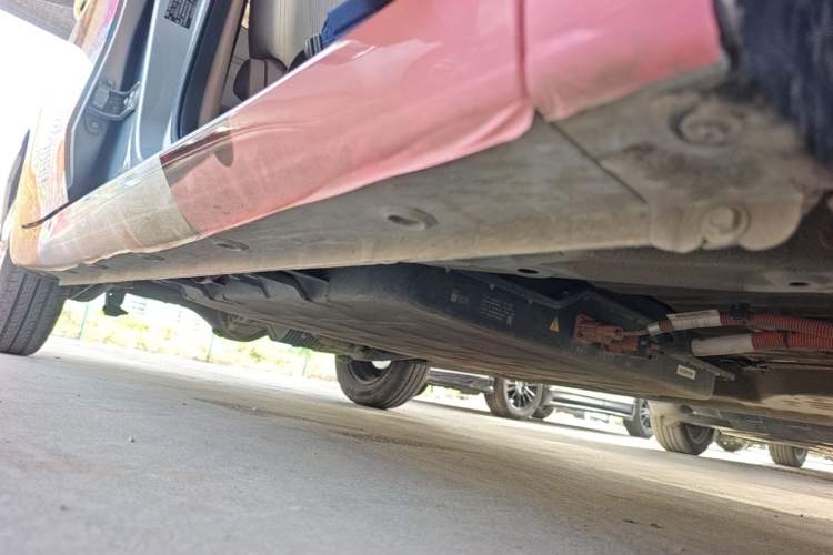 Used Wuling Hongguang MINIEV 2025 Four-Door Version Premium Edition Right Side Sill
