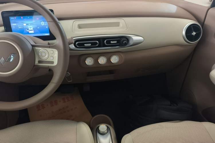 Used Wuling Hongguang MINIEV 2025 Four-Door Version Advanced Edition Audio And AC Panel