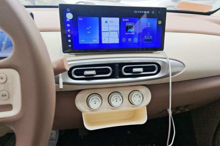 Used Wuling Hongguang MINIEV 2025 Four-Door Version Advanced Edition Audio And AC Panel