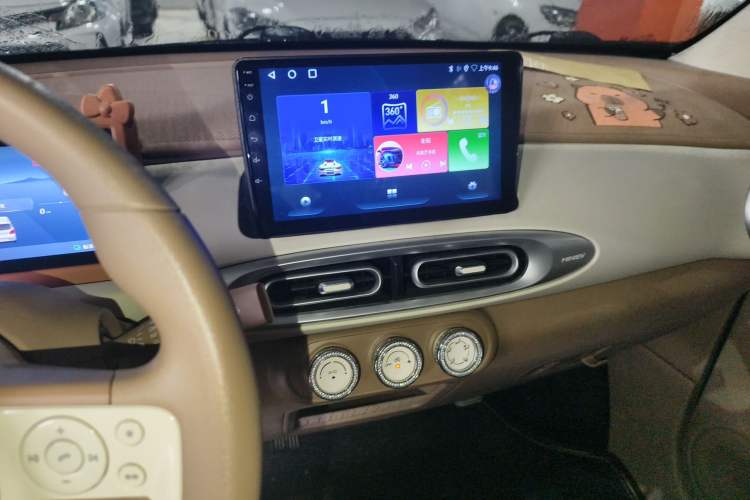 Used Wuling Hongguang MINIEV 2025 Four-Door Version Advanced Edition Audio And AC Panel