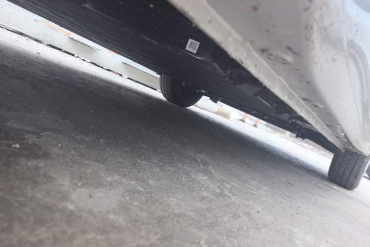 Used Wuling Hongguang MINIEV 2025 Four-Door Version Advanced Edition Chassis Rear Right