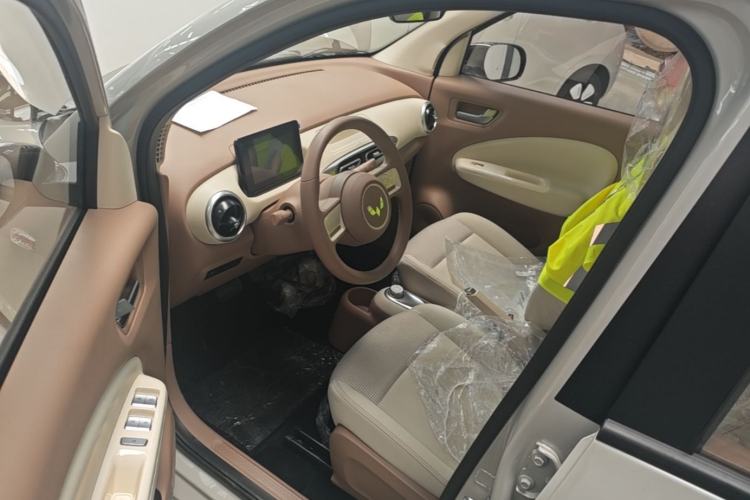 Used Wuling Hongguang MINIEV 2025 Four-Door Version Premium Edition Driver Seat