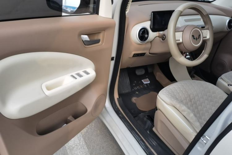 Used Wuling Hongguang MINIEV 2025 Four-Door Version Advanced Edition Driver Seat
