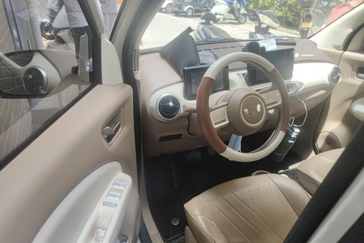Used Wuling Hongguang MINIEV 2025 Four-Door Version Zhenxiang+ Edition Driver Seat
