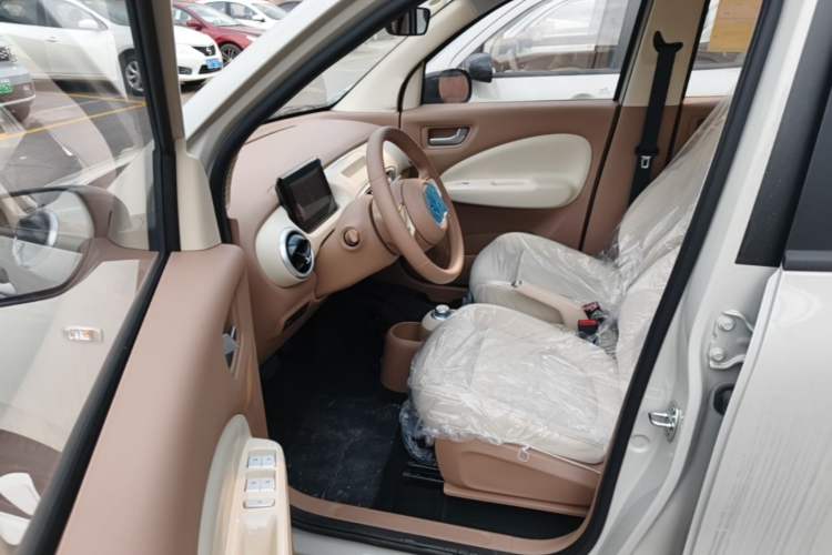 Used Wuling Hongguang MINIEV 2025 Four-Door Version Advanced Edition Driver Seat