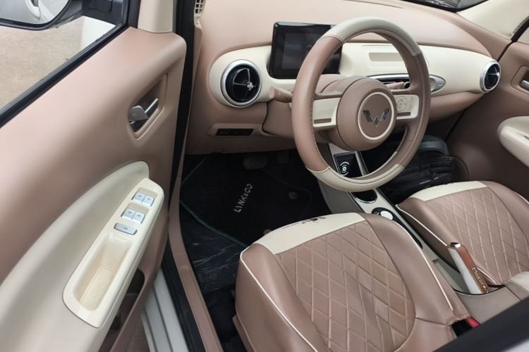 Used Wuling Hongguang MINIEV 2025 Four-Door Version Advanced Edition Driver Seat