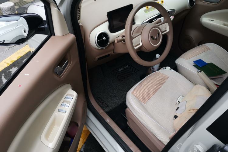 Used Wuling Hongguang MINIEV 2025 Four-Door Version Advanced Edition Driver Seat