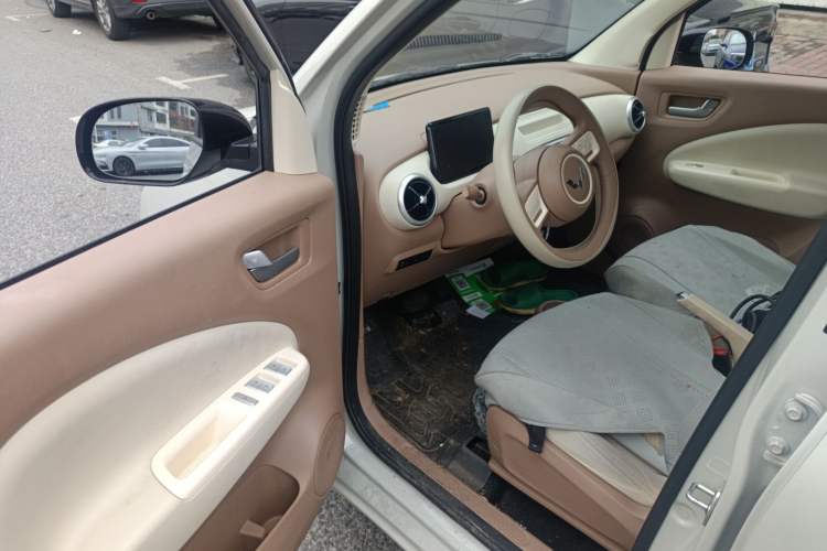 Used Wuling Hongguang MINIEV 2025 Four-Door Version Advanced Edition Driver Seat