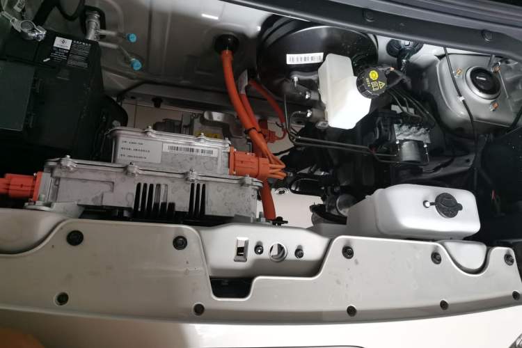 Used Wuling Hongguang MINIEV 2025 Four-Door Version Advanced Edition Engine Bay