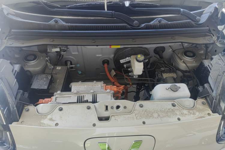 Used Wuling Hongguang MINIEV 2025 Four-Door Version Advanced Edition Engine Bay