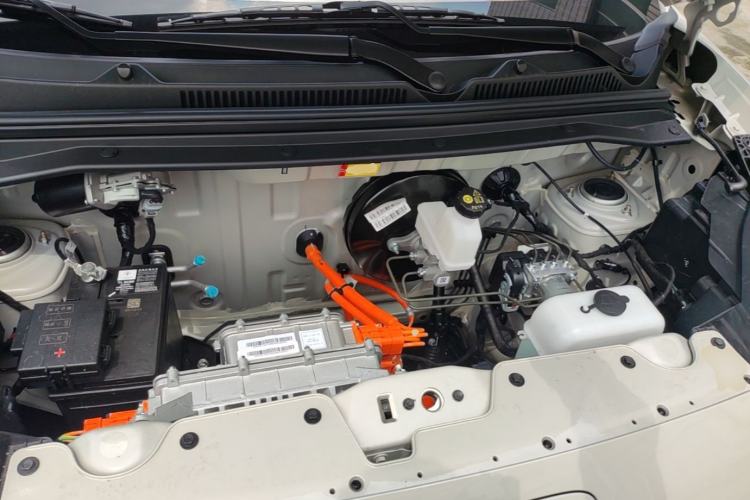 Used Wuling Hongguang MINIEV 2025 Four-Door Version Advanced Edition Engine Bay