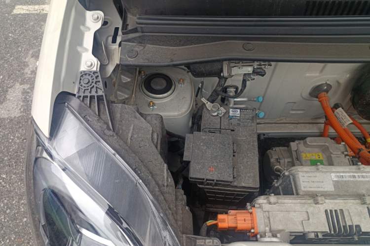Used Wuling Hongguang MINIEV 2025 Four-Door Version Advanced Edition Engine Bay Right