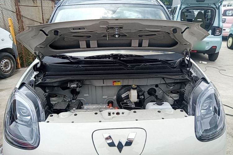 Used Wuling Hongguang MINIEV 2025 Four-Door Version Zhenxiang+ Edition Engine Bay