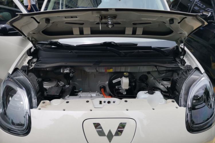 Used Wuling Hongguang MINIEV 2025 Four-Door Version Advanced Edition Engine Bay