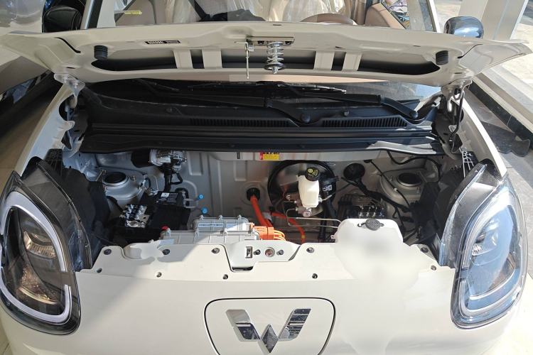 Used Wuling Hongguang MINIEV 2025 Four-Door Version Advanced Edition Engine Bay