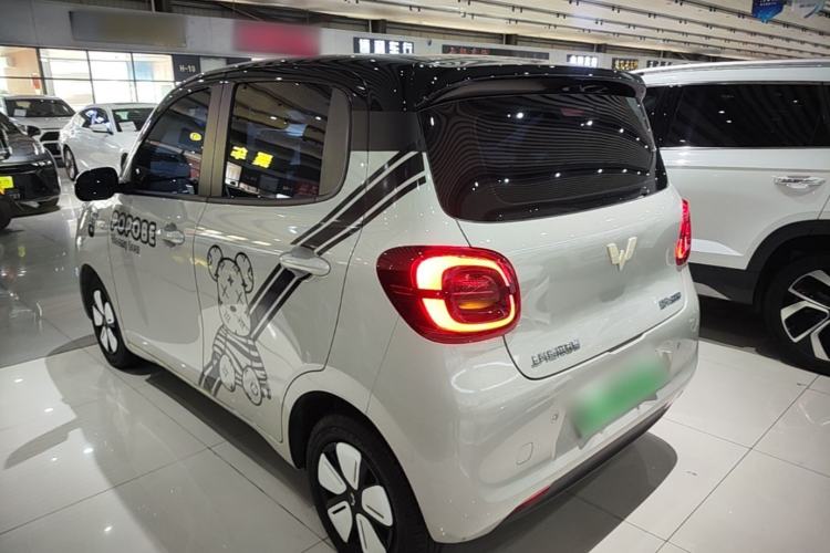 Used Wuling Hongguang MINIEV 2025 Four-Door Version Zhenxiang+ Edition Exterior 2