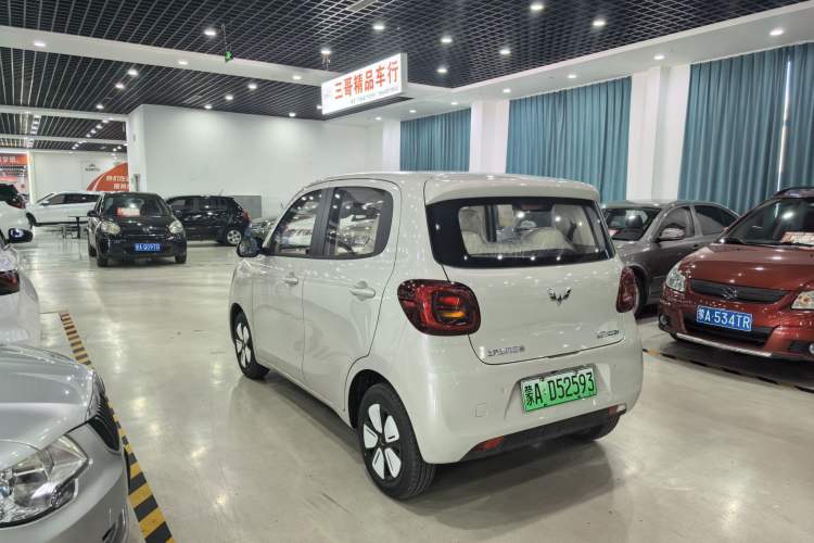 Used Wuling Hongguang MINIEV 2025 Four-Door Version Advanced Edition Exterior 2