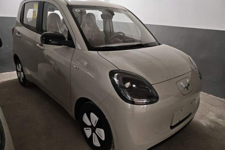 Used Wuling Hongguang MINIEV 2025 Four-Door Version Advanced Edition Exterior 2