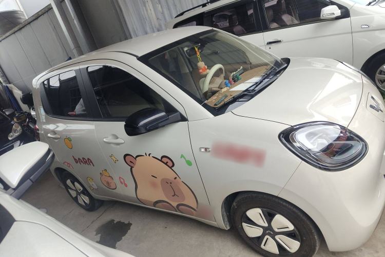 Used Wuling Hongguang MINIEV 2025 Four-Door Version Advanced Edition Exterior 2