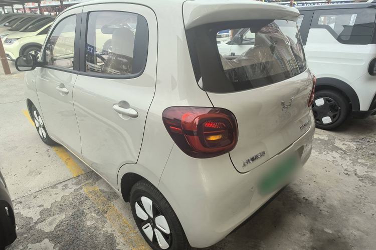 Used Wuling Hongguang MINIEV 2025 Four-Door Version Advanced Edition Exterior 3