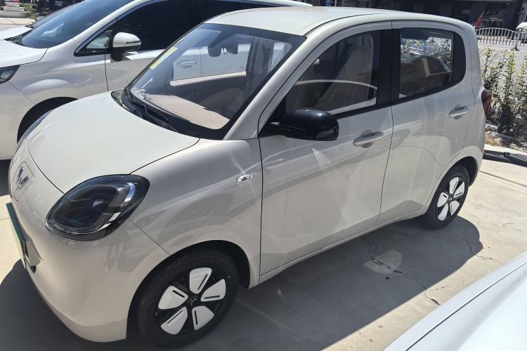 Used Wuling Hongguang MINIEV 2025 Four-Door Version Advanced Edition Exterior 3