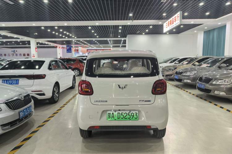 Used Wuling Hongguang MINIEV 2025 Four-Door Version Advanced Edition Exterior 4