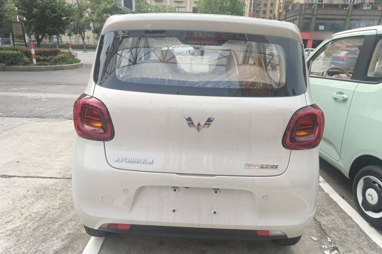 Used Wuling Hongguang MINIEV 2025 Four-Door Version Advanced Edition Exterior 4