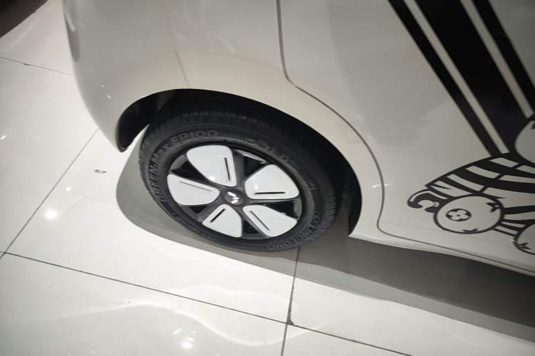Used Wuling Hongguang MINIEV 2025 Four-Door Version Zhenxiang+ Edition Exterior 5