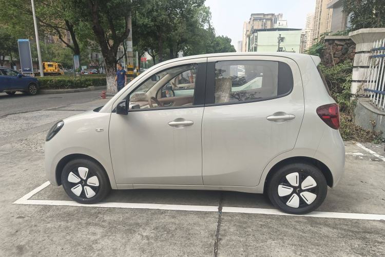 Used Wuling Hongguang MINIEV 2025 Four-Door Version Advanced Edition Exterior 5