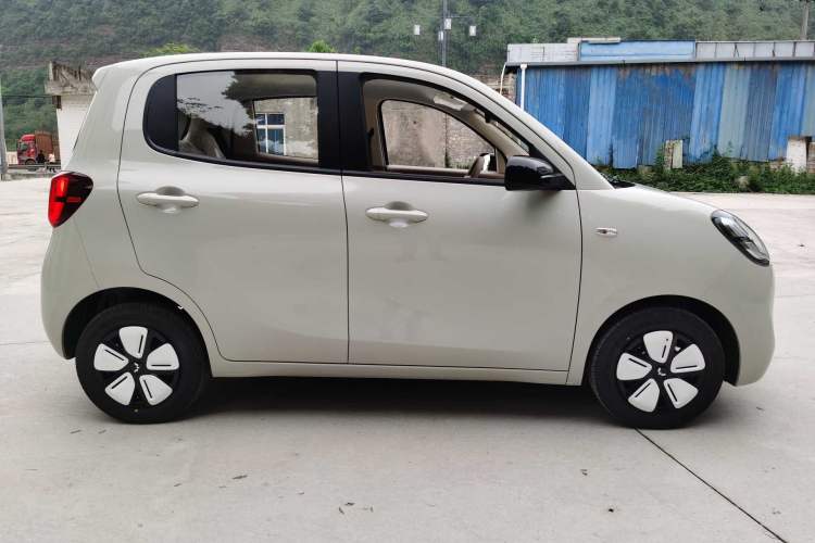 Used Wuling Hongguang MINIEV 2025 Four-Door Version Advanced Edition Exterior 7