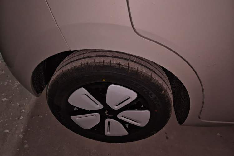 Used Wuling Hongguang MINIEV 2025 Four-Door Version Advanced Edition Exterior 8