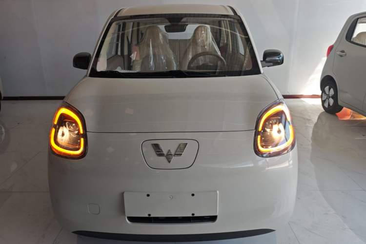 Used Wuling Hongguang MINIEV 2025 Four-Door Version Advanced Edition Front