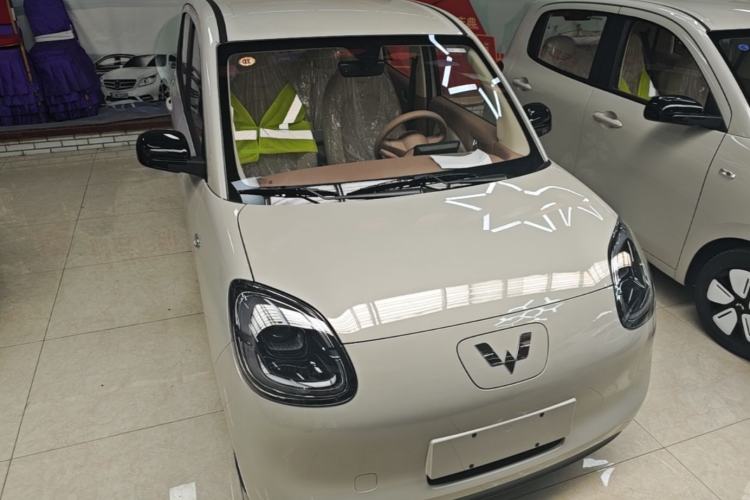 Used Wuling Hongguang MINIEV 2025 Four-Door Version Premium Edition Front