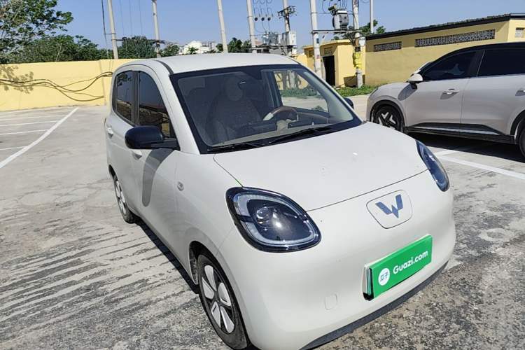 Used Wuling Hongguang MINIEV 2025 Four-Door Version Advanced Edition Front Right 45 Deg