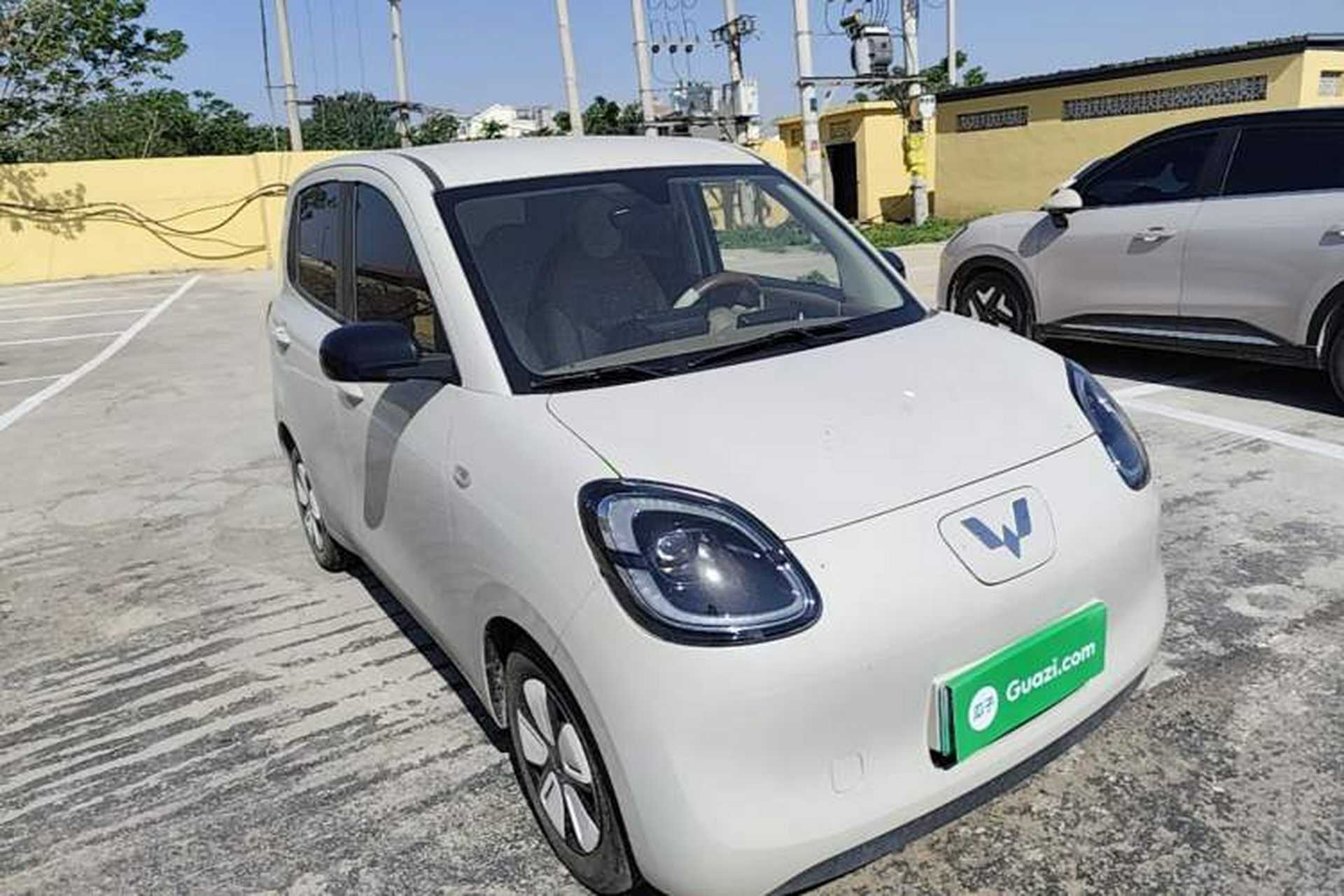 Used Wuling Hongguang MINIEV 2025 Four-Door Version Advanced Edition Front Right 45 Deg