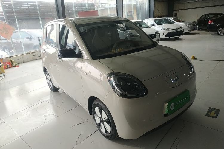 Used Wuling Hongguang MINIEV 2025 Four-Door Version Advanced Edition Front Right 45 Deg
