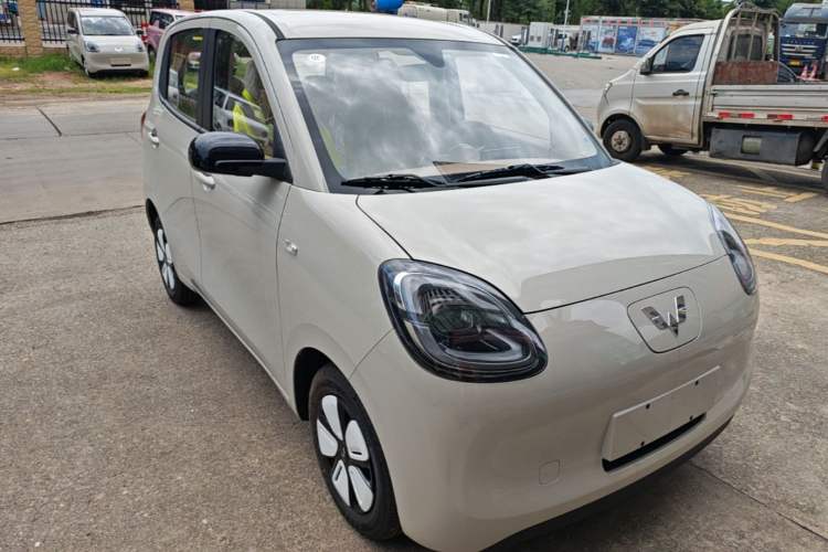 Used Wuling Hongguang MINIEV 2025 Four-Door Version Advanced Edition Front Right 45 Deg