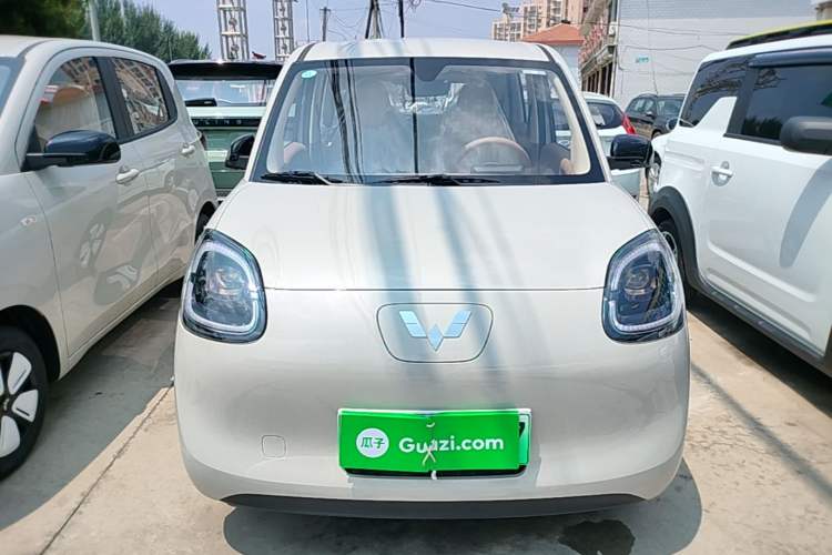 Used Wuling Hongguang MINIEV 2025 Four-Door Version Advanced Edition Front