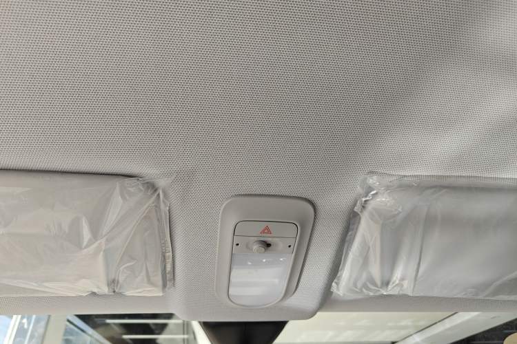 Used Wuling Hongguang MINIEV 2025 Four-Door Version Advanced Edition Headliner