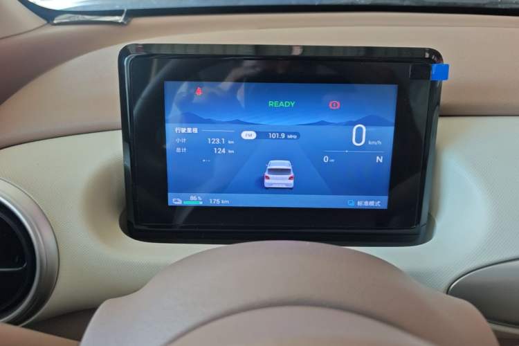 Used Wuling Hongguang MINIEV 2025 Four-Door Version Advanced Edition Instrument Cluster
