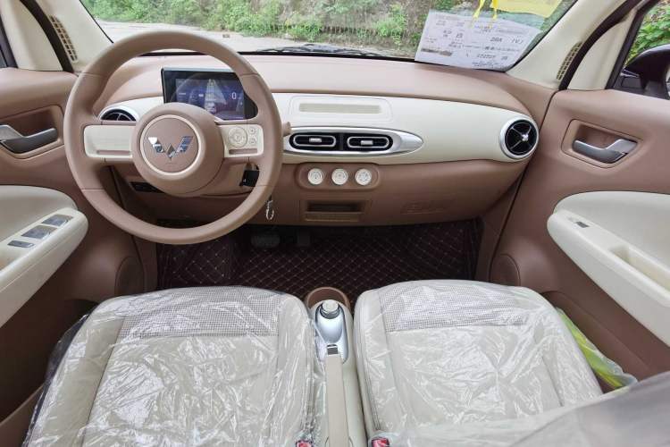 Used Wuling Hongguang MINIEV 2025 Four-Door Version Advanced Edition Instrument Cluster