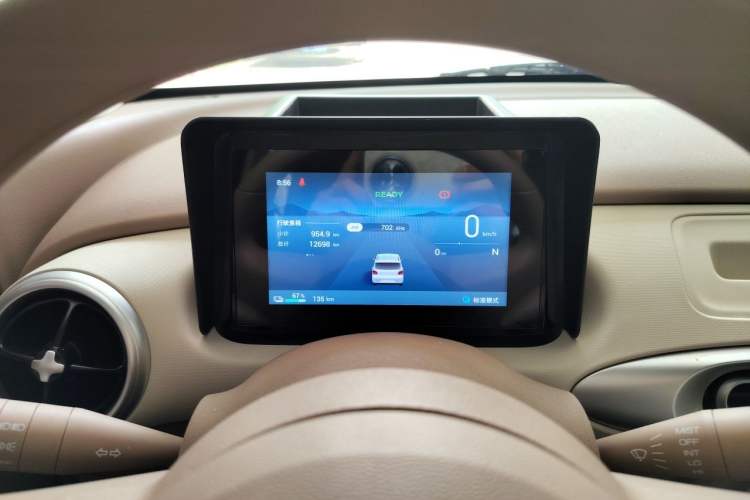 Used Wuling Hongguang MINIEV 2025 Four-Door Version Advanced Edition Instrument Cluster