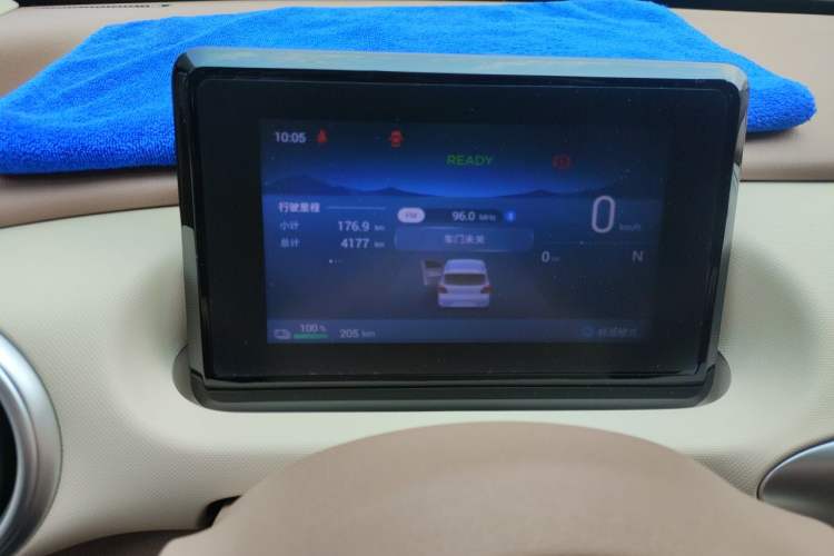 Used Wuling Hongguang MINIEV 2025 Four-Door Version Advanced Edition Instrument Cluster