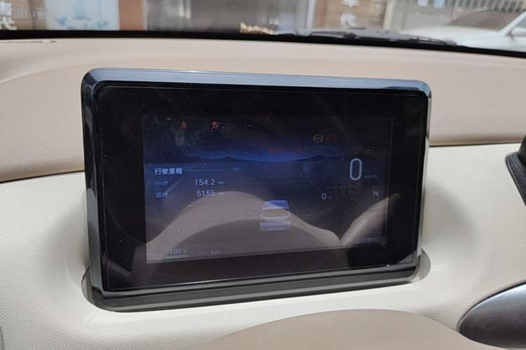 Used Wuling Hongguang MINIEV 2025 Four-Door Version 301km Zhenxiang+ Model Instrument Cluster