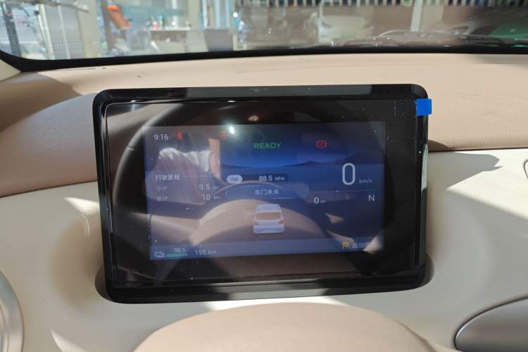 Used Wuling Hongguang MINIEV 2025 Four-Door Version Advanced Edition Instrument Cluster
